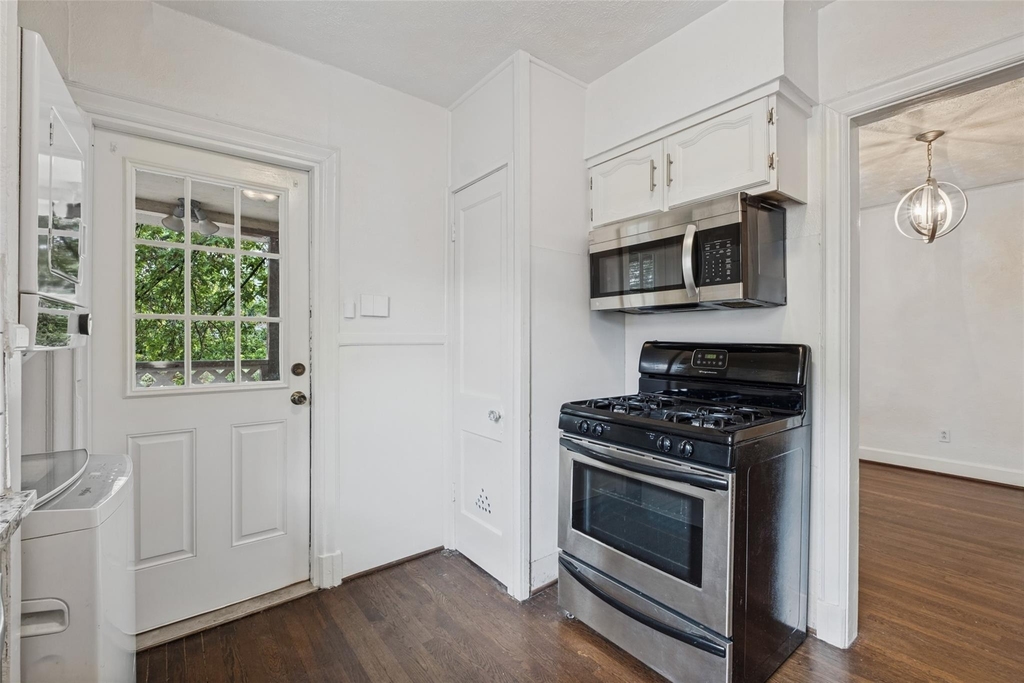 5937 Ross Avenue - Photo 14