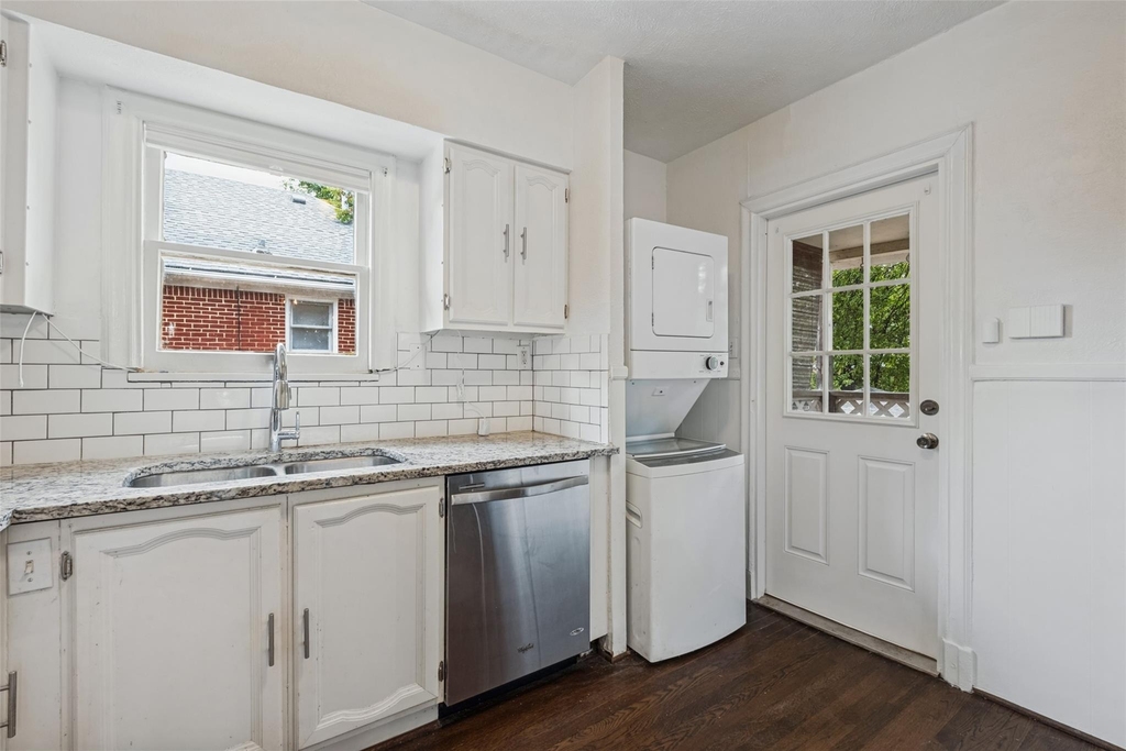 5937 Ross Avenue - Photo 11
