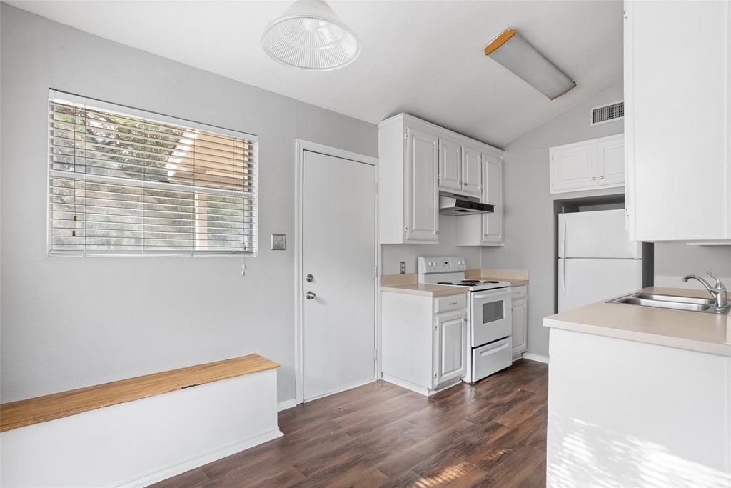 1811 Hidden Valley Road - Photo 6
