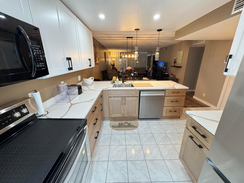 3091 N Course Drive - Photo 0