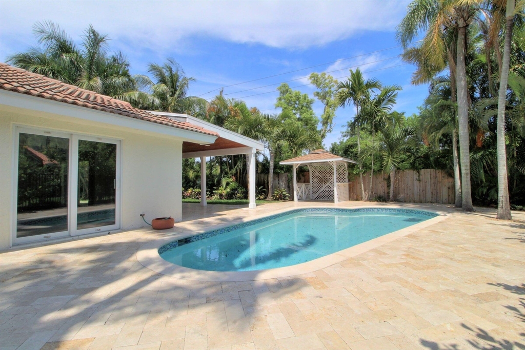 949 Greensward Lane - Photo 10