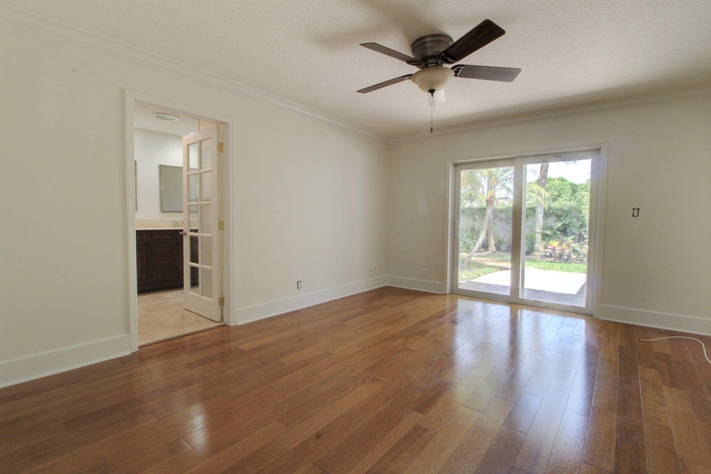 949 Greensward Lane - Photo 5