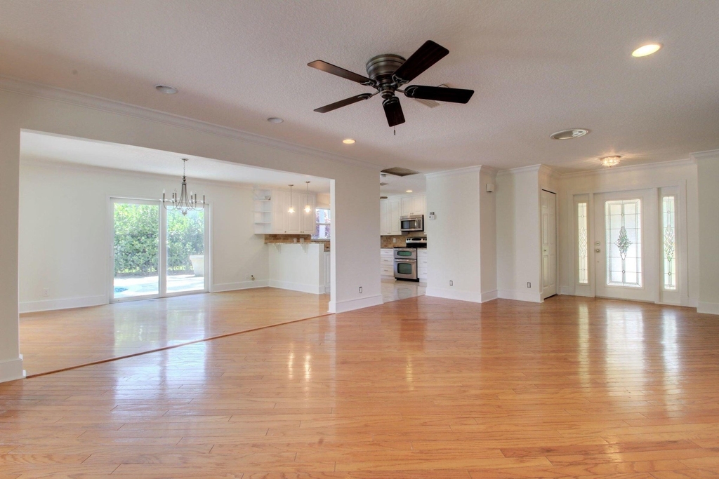 949 Greensward Lane - Photo 2