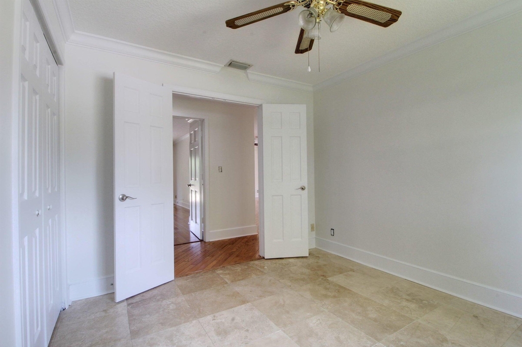 949 Greensward Lane - Photo 7