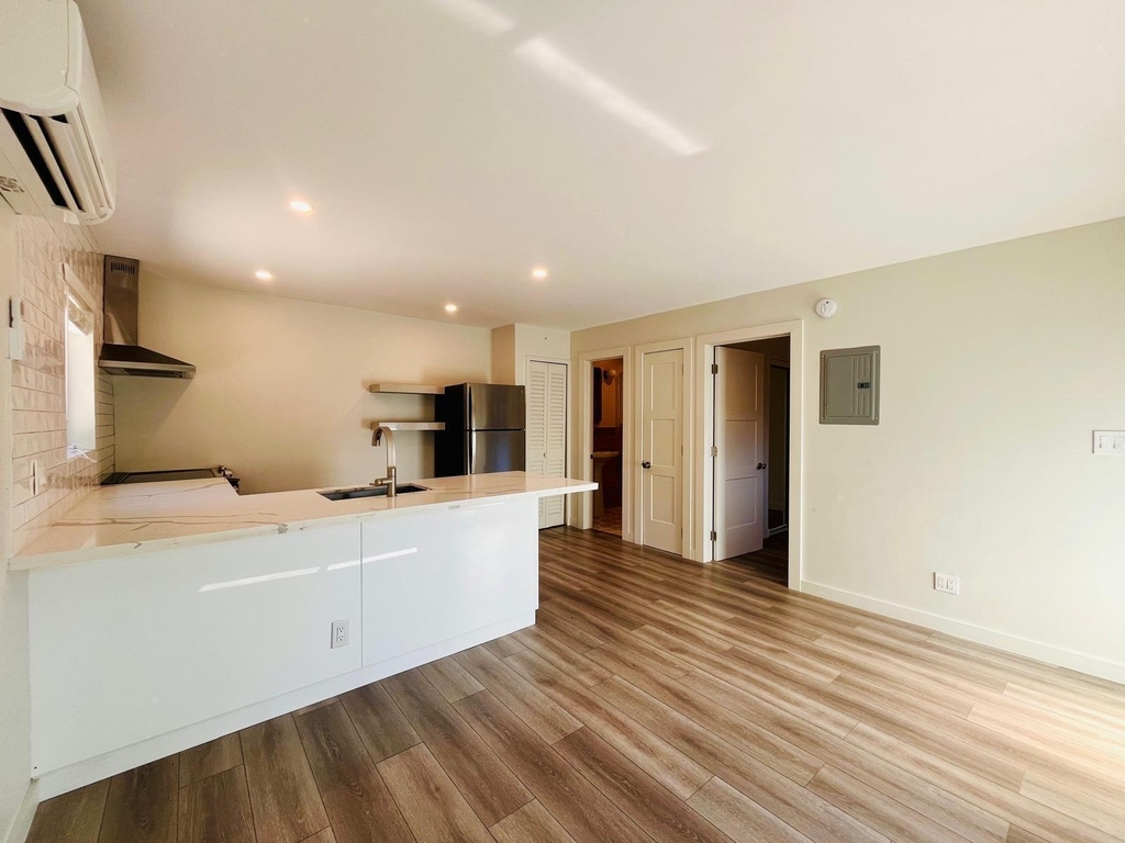 1215 Ne 17th Avenue - Photo 15
