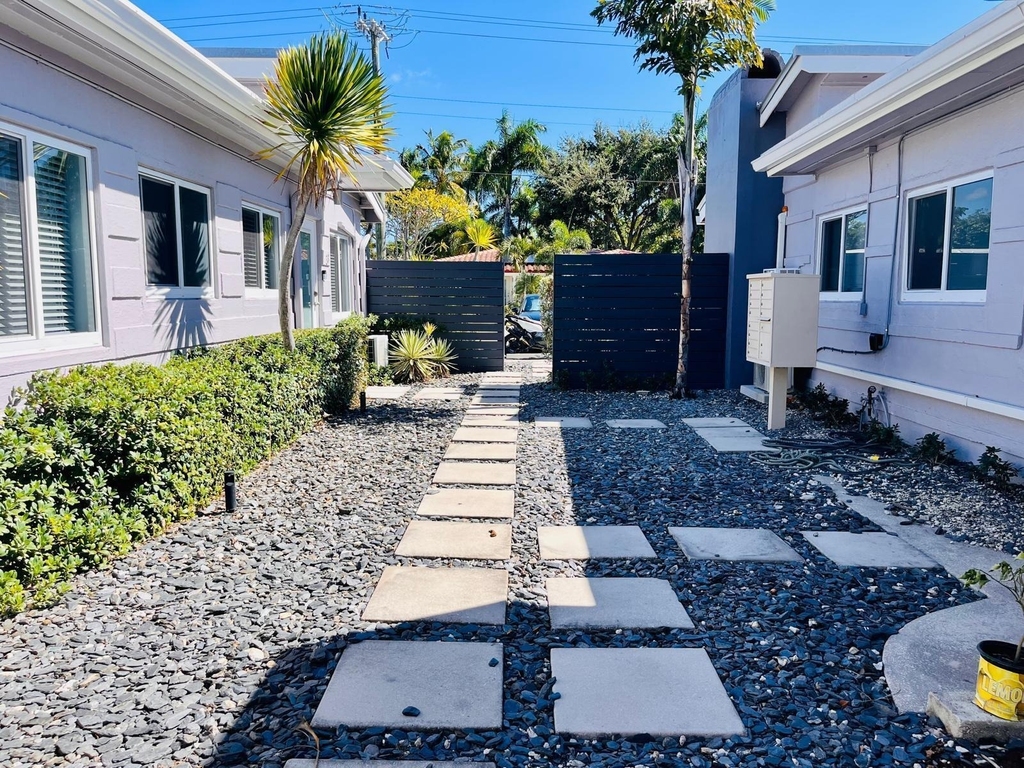 1215 Ne 17th Avenue - Photo 12