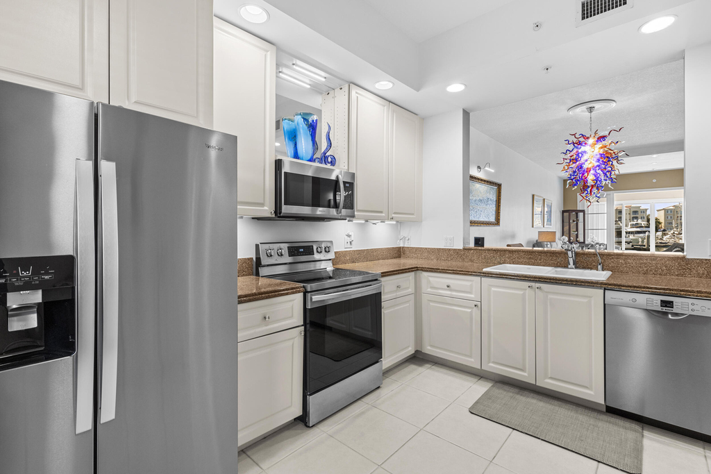 9 Harbour Isle Drive E - Photo 3