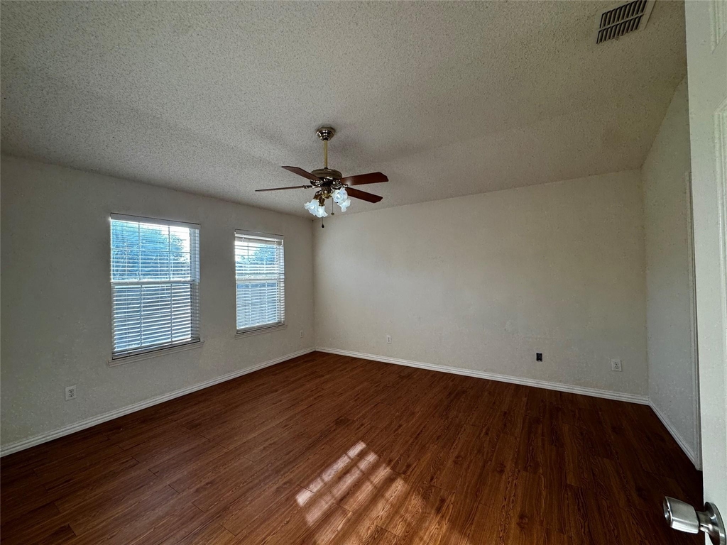 829 John Peter Way - Photo 8