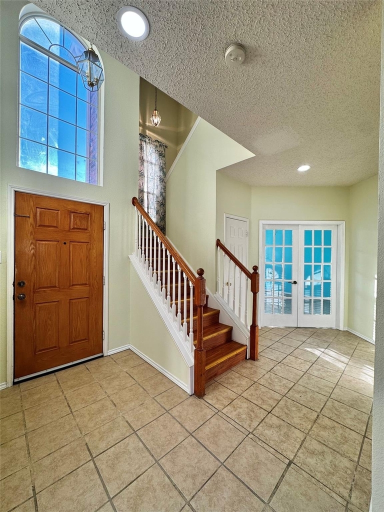829 John Peter Way - Photo 3