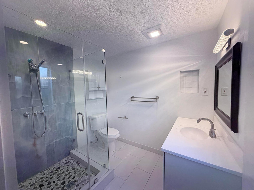 11260 Nw 39th Street - Photo 1