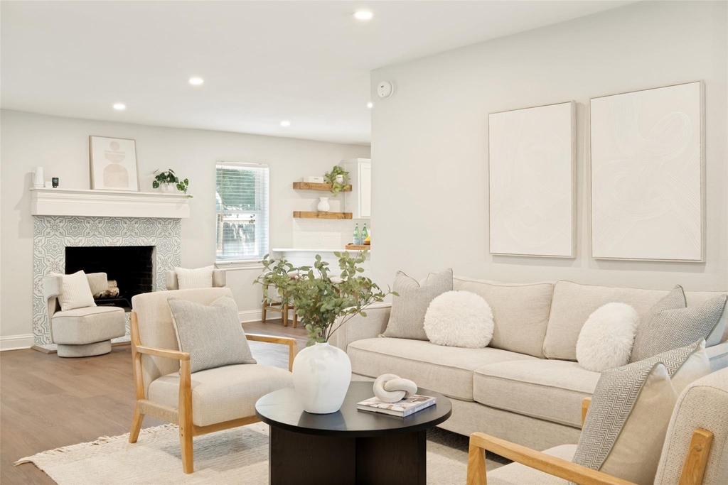 7934 Claremont Drive - Photo 5