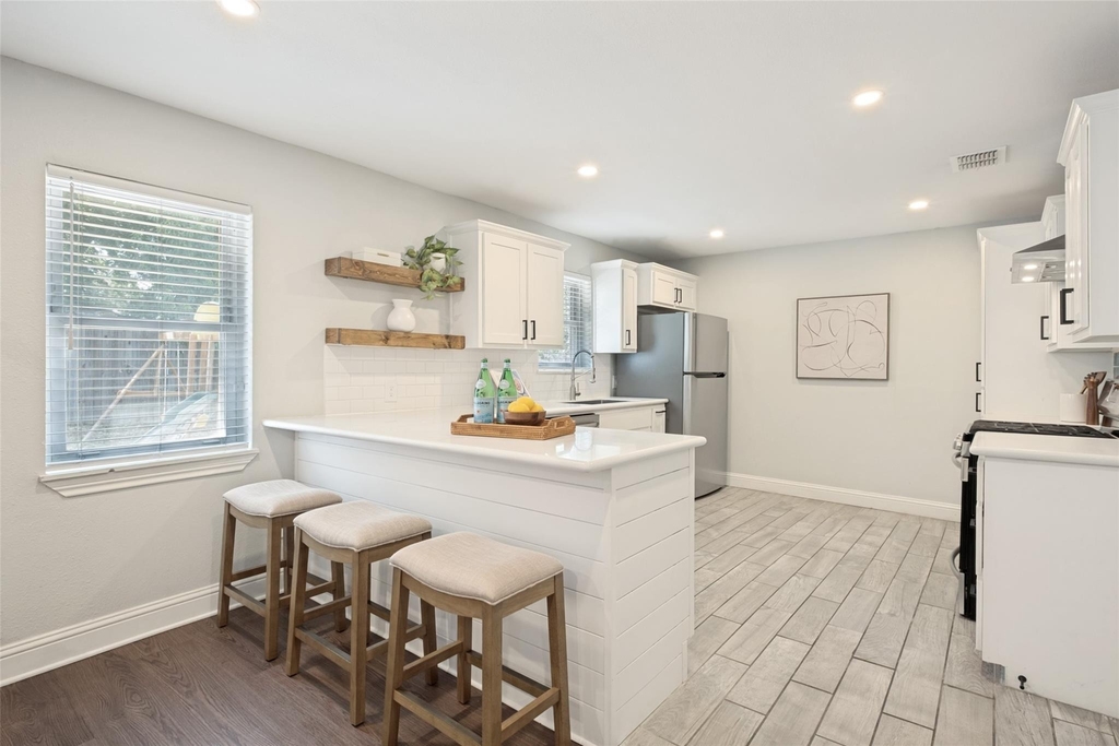 7934 Claremont Drive - Photo 12