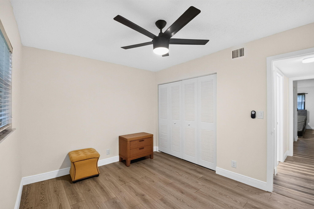 2121 W Woolbright Road - Photo 17