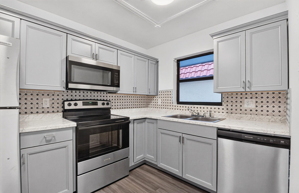 2121 W Woolbright Road - Photo 10
