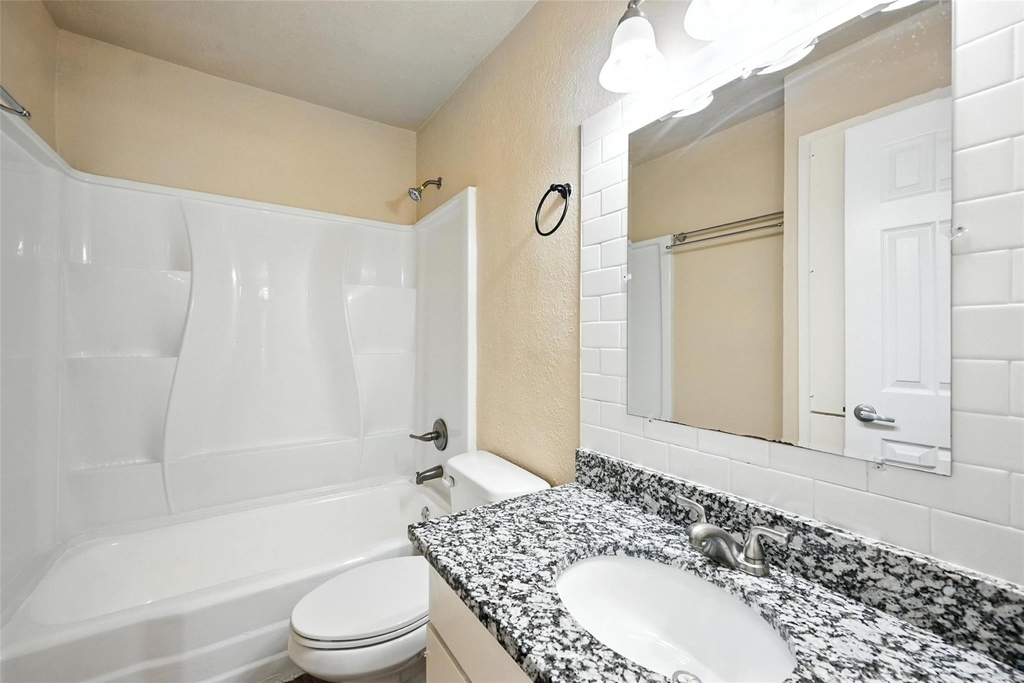 103 W Brown Street - Photo 17