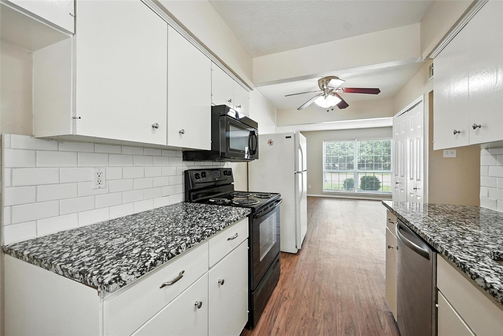 103 W Brown Street - Photo 8