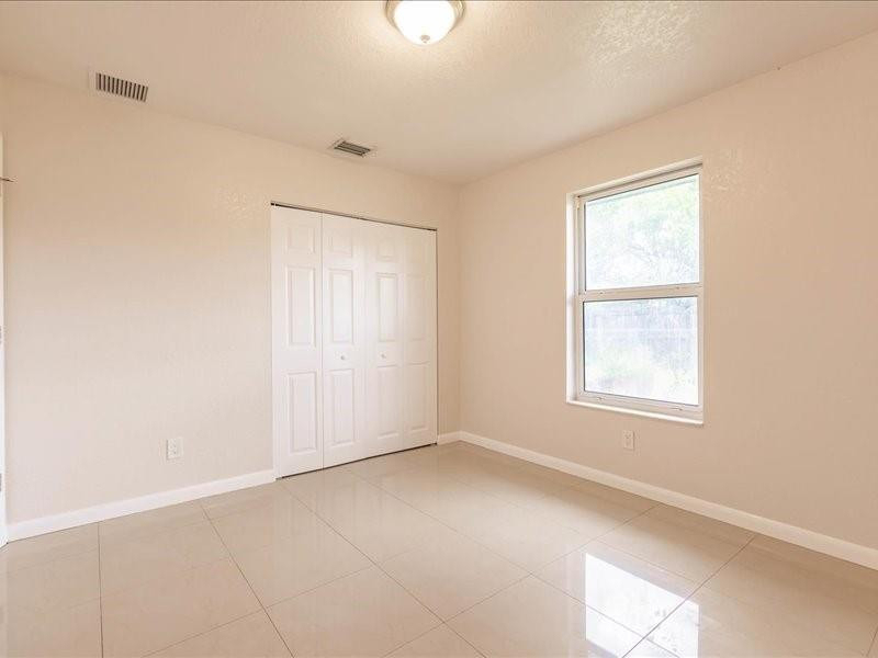 5201 Nw 17th Court - Photo 6