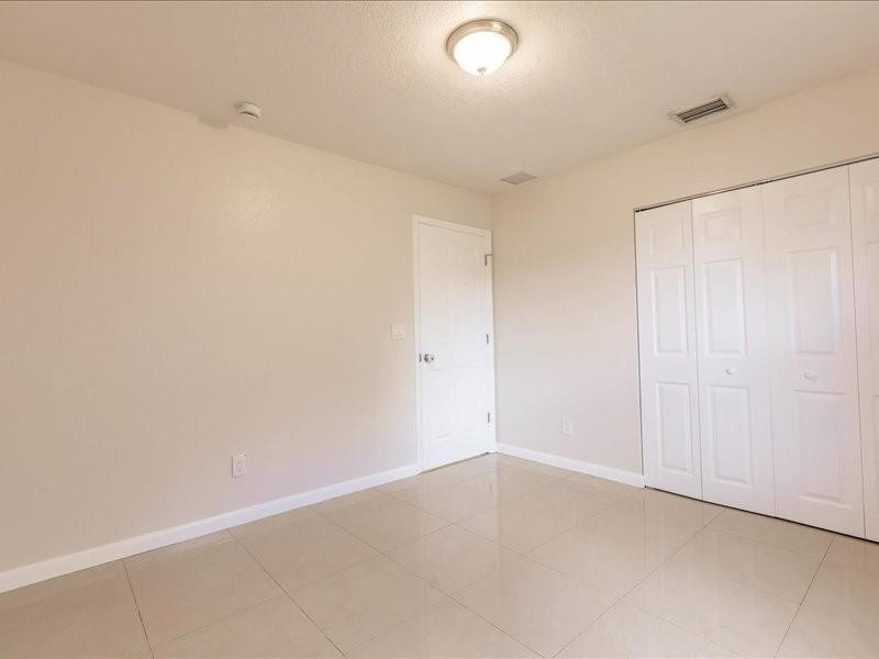 5201 Nw 17th Court - Photo 9