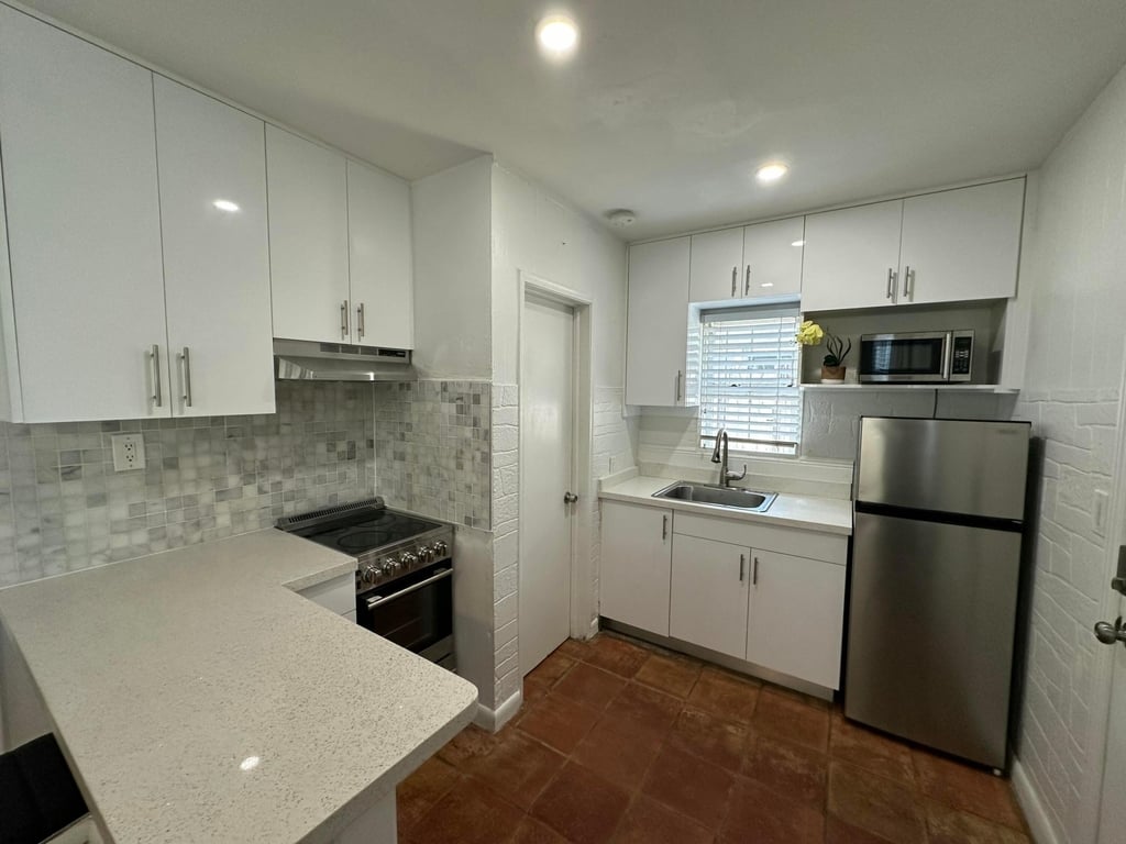 2703 Ne 6th Lane - Photo 0