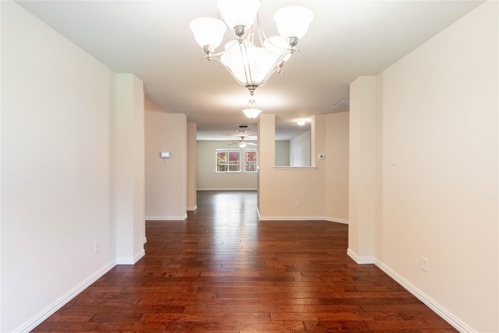 2105 Sumac Drive - Photo 5