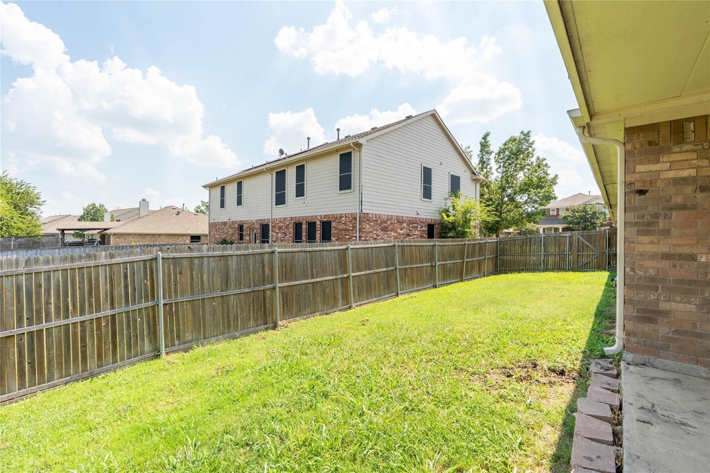 2105 Sumac Drive - Photo 31