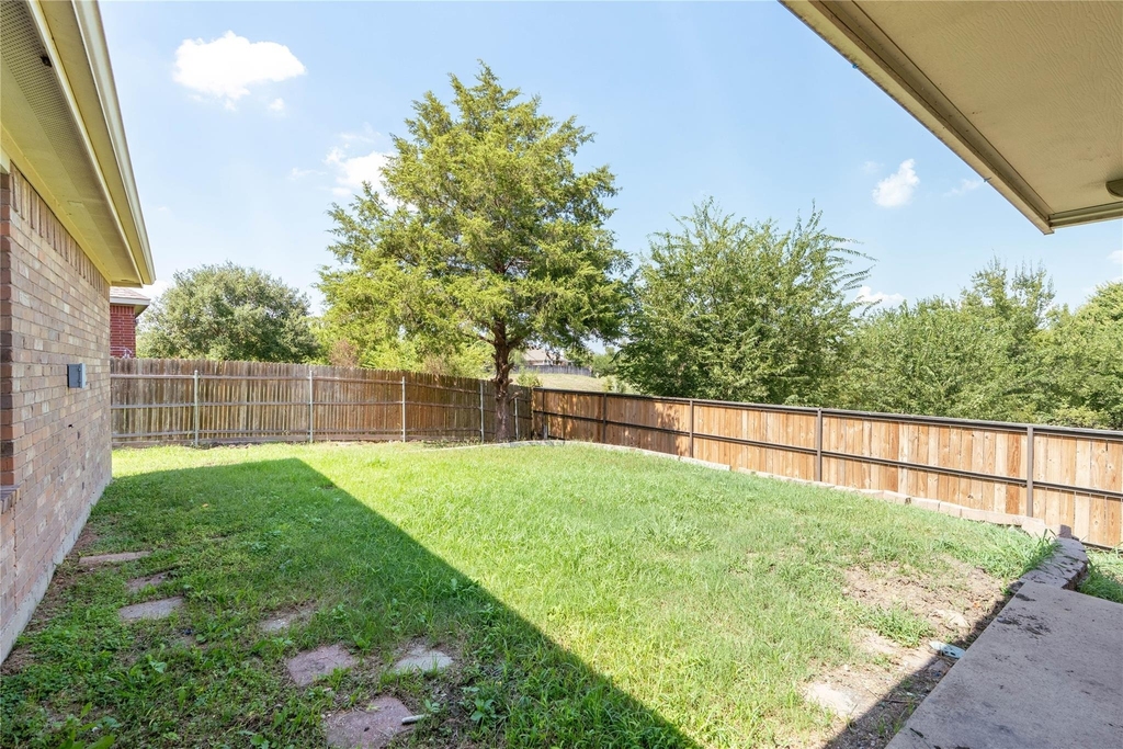 2105 Sumac Drive - Photo 29