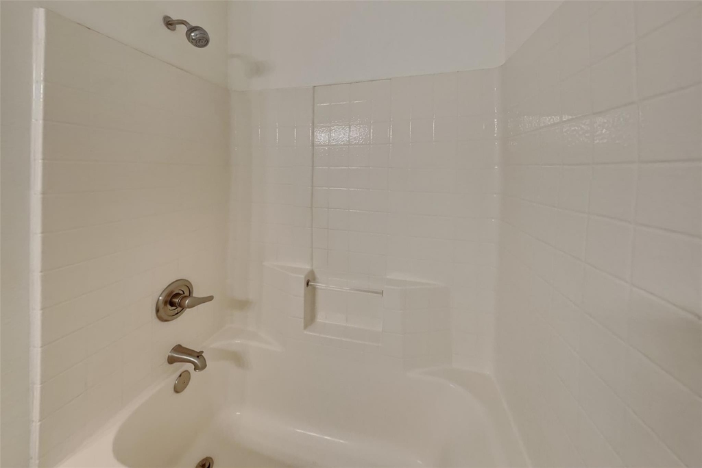 4406 Fox Meadows Lane - Photo 9
