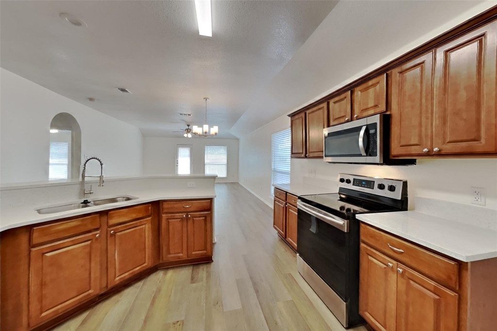 4406 Fox Meadows Lane - Photo 3