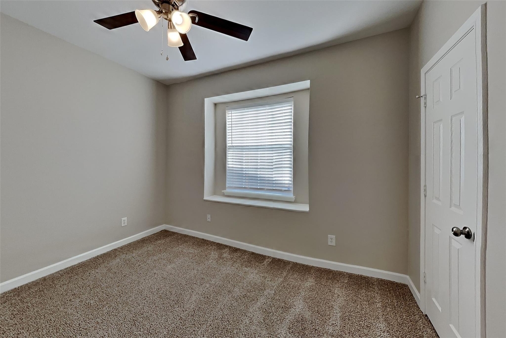 1621 Churchill Lane - Photo 13