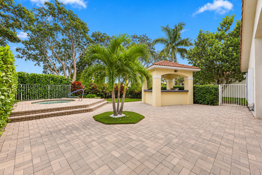 9576 Taormina Street - Photo 43