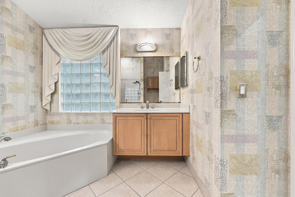 9576 Taormina Street - Photo 30