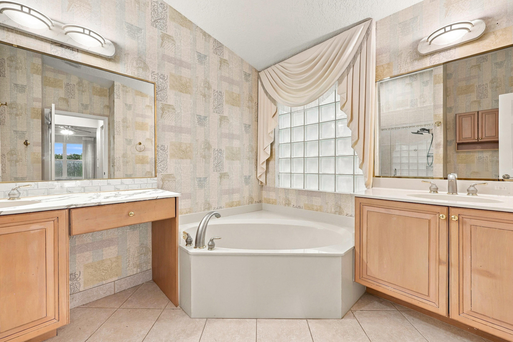 9576 Taormina Street - Photo 29