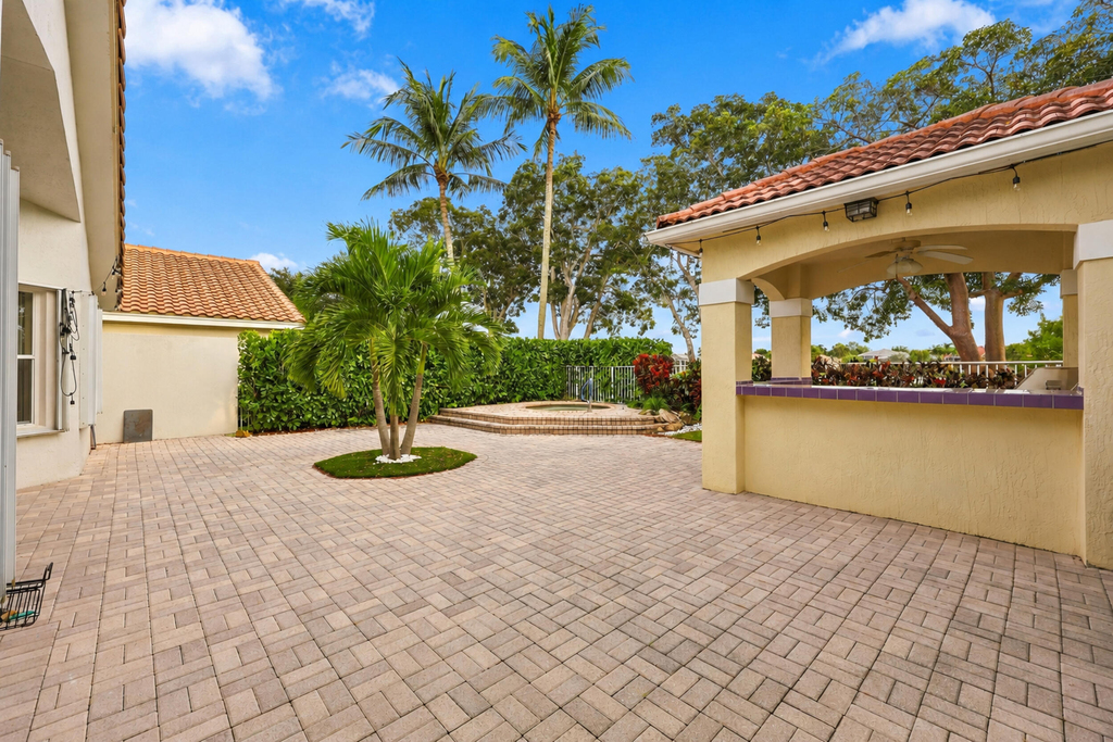 9576 Taormina Street - Photo 47