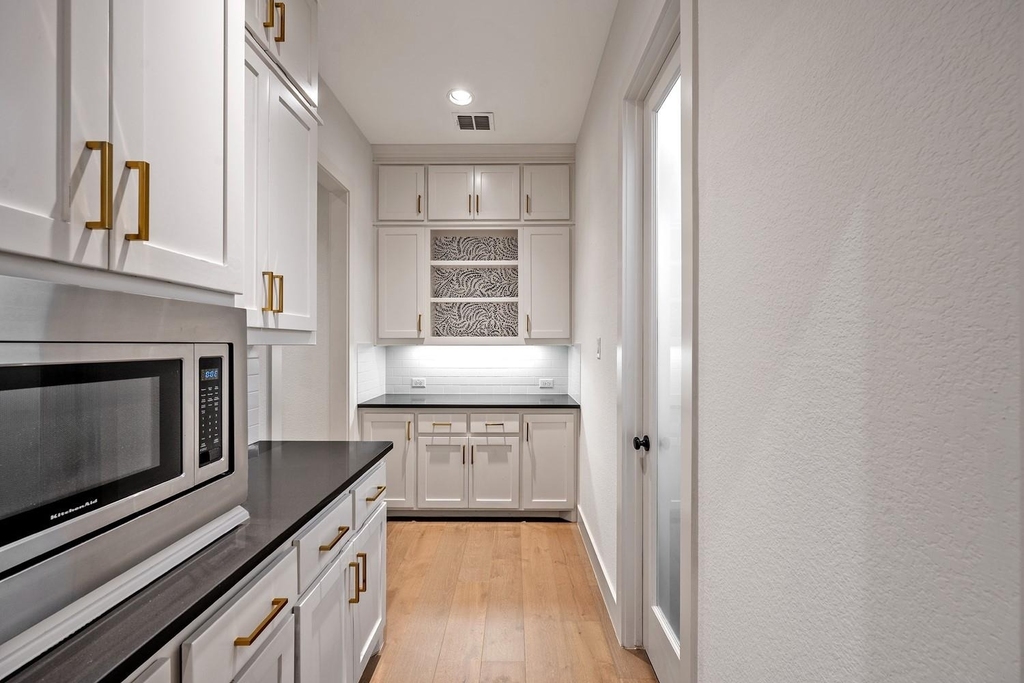 4431 Woodbine Lane - Photo 16