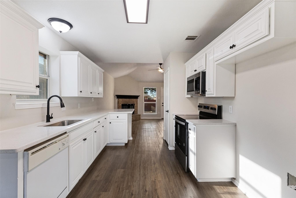 4545 Grainland Court - Photo 10
