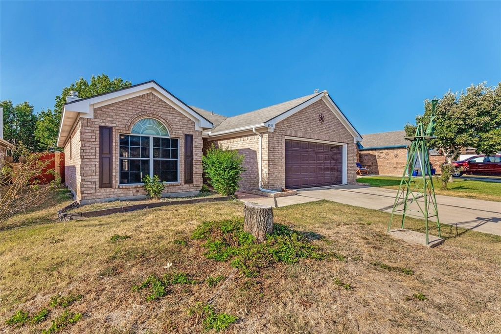4545 Grainland Court - Photo 0
