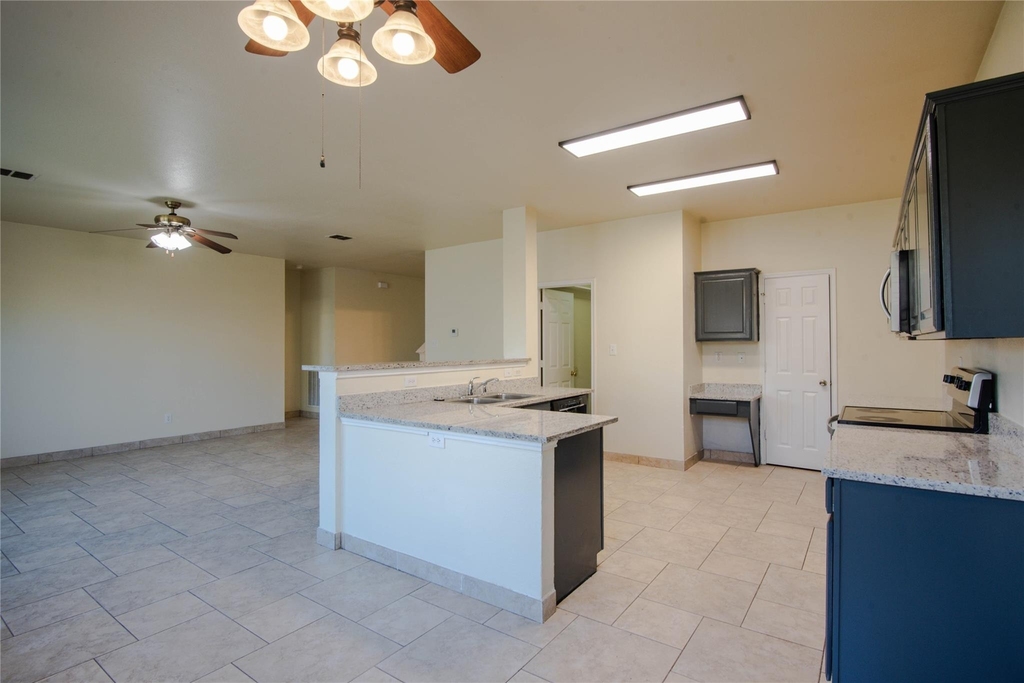 1905 Peppertree Drive - Photo 14