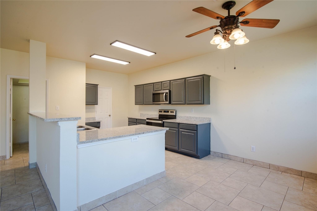 1905 Peppertree Drive - Photo 13
