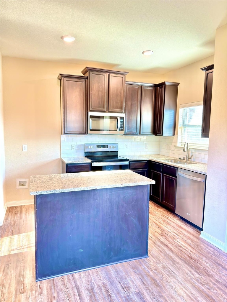 308 Curt Street - Photo 16