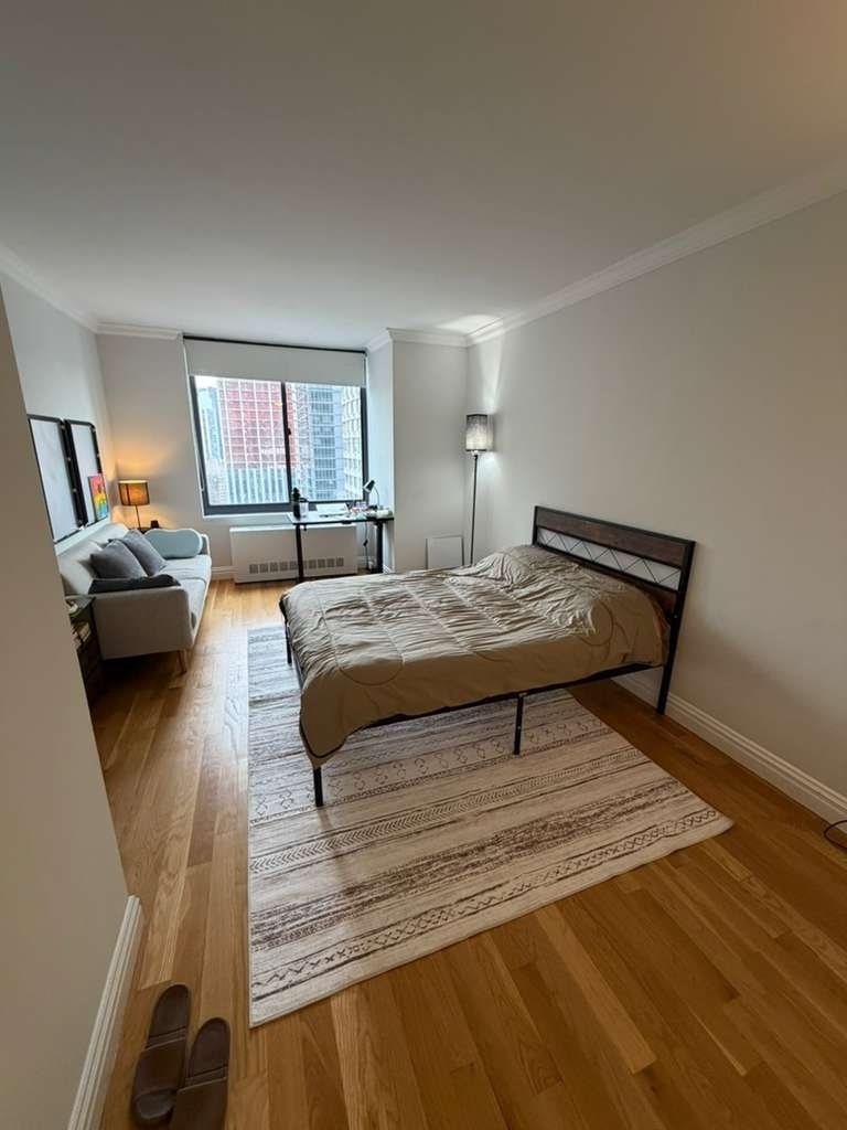 235 West 48th Street - Photo 4