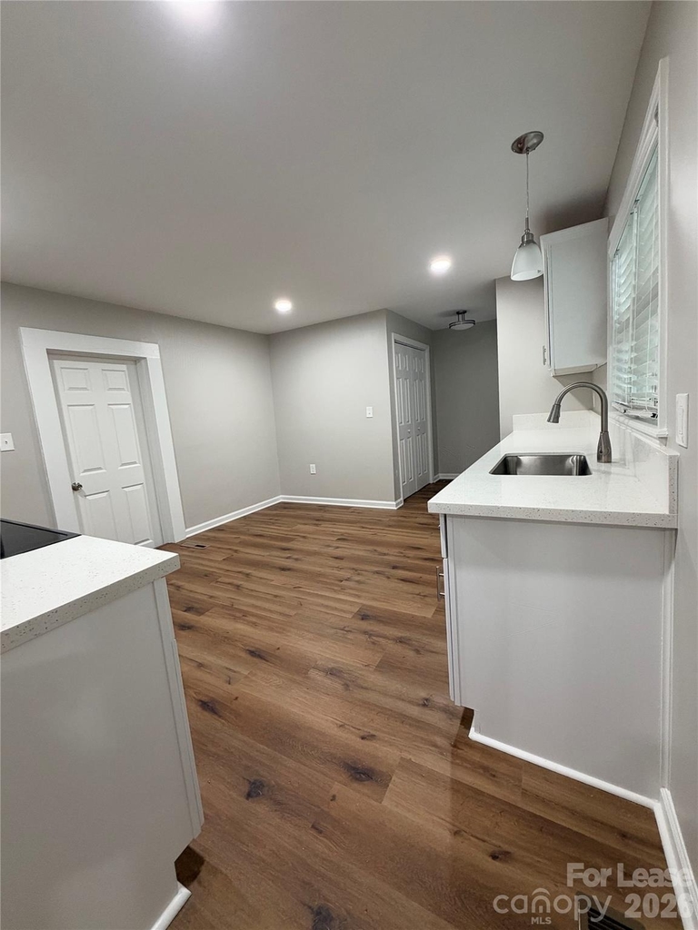 1015 4th Avenue - Photo 4