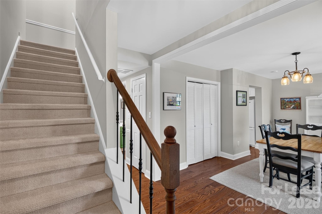 8333 Knights Bridge Road - Photo 11