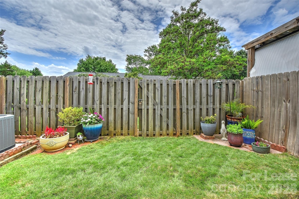8333 Knights Bridge Road - Photo 28