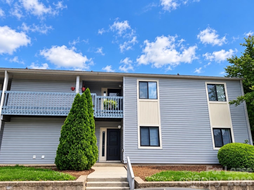 11027 Harrowfield Road - Photo 0