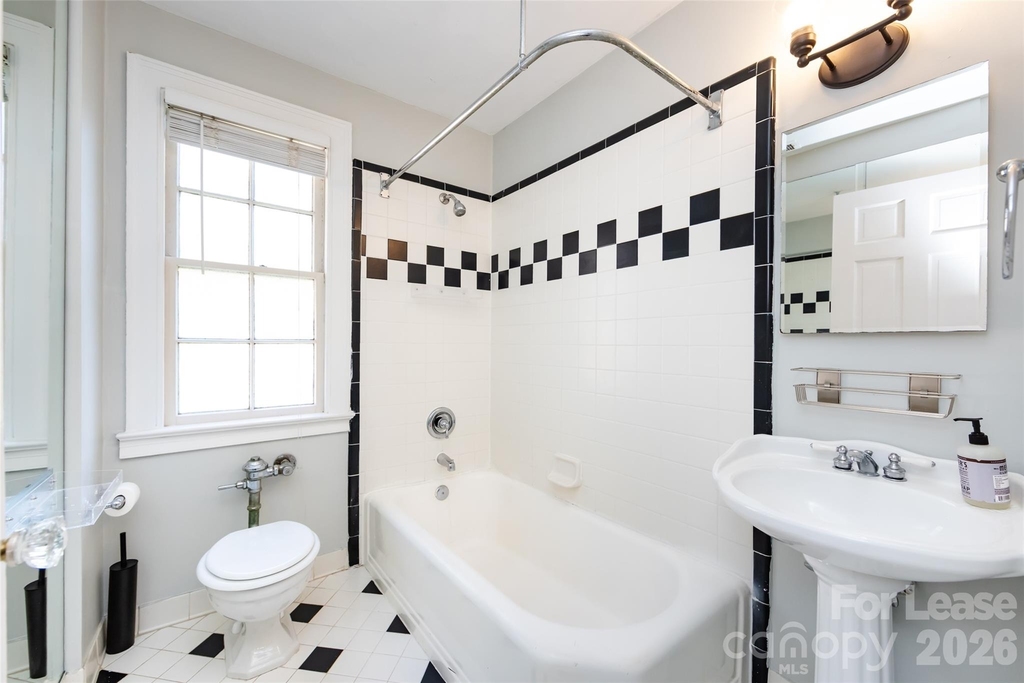 104 Colville Road - Photo 22