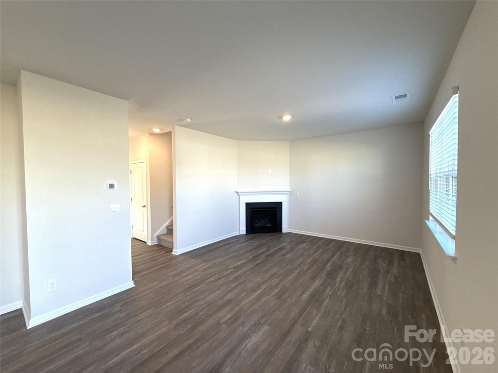 7640 Bainbridge Road - Photo 4