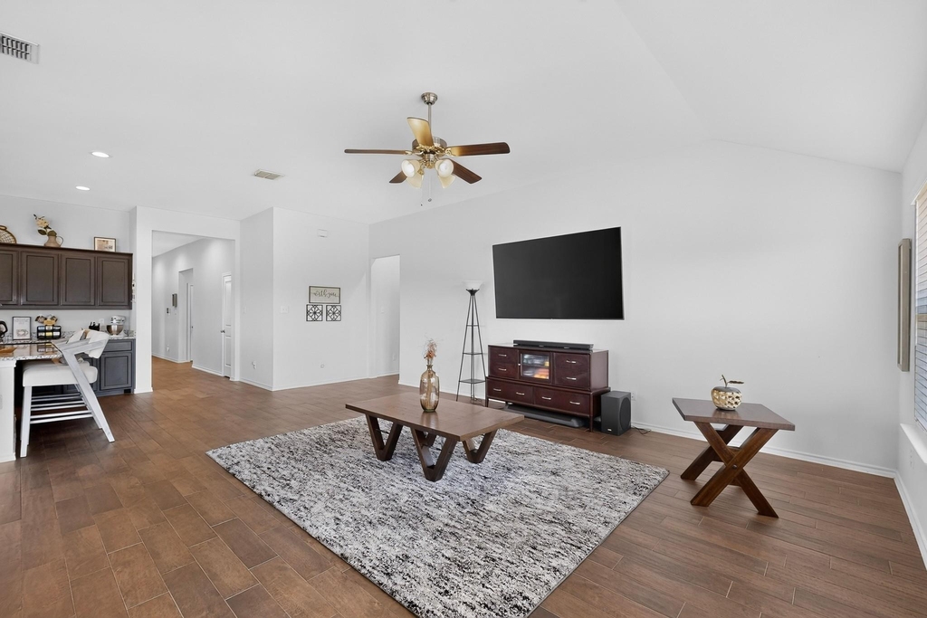 11700 Aldermoor Court - Photo 7
