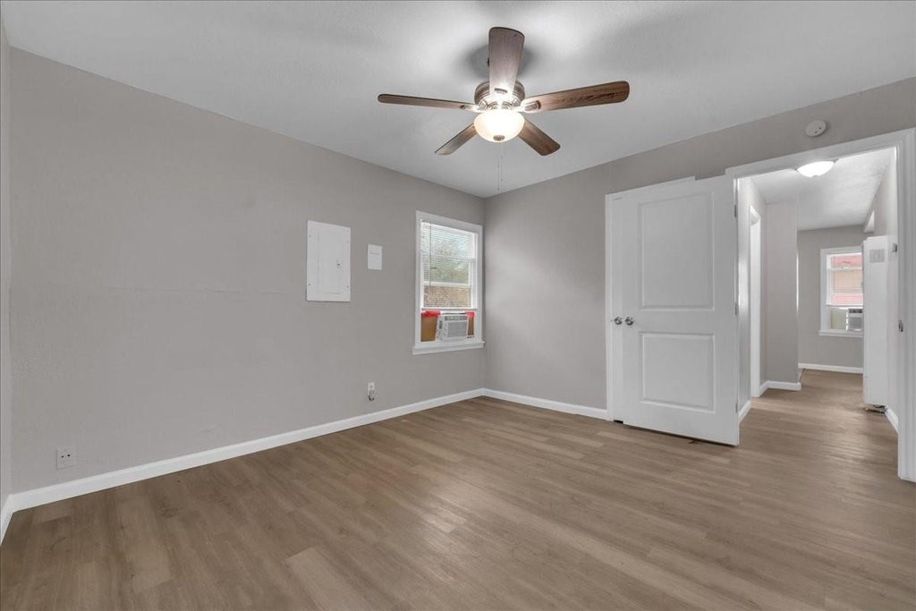 5528 Rickenbacker Place - Photo 18