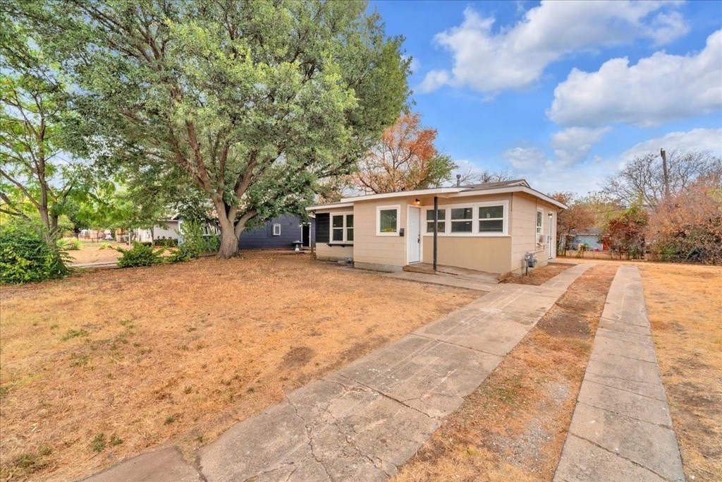5528 Rickenbacker Place - Photo 4
