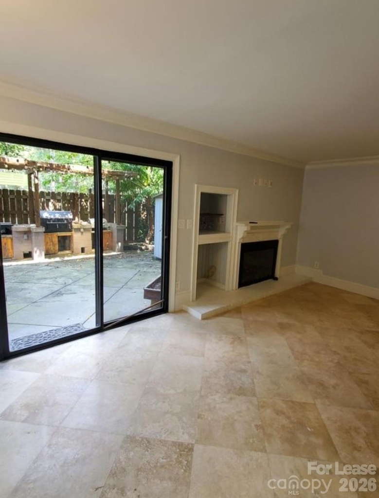 8012 Horse Chestnut Lane - Photo 4